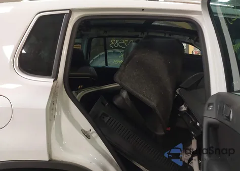 2017 Volkswagen Tiguan 2.0T Wolfsburg Edition from USA, damaged, VIN WVGRV7AX3HK000874